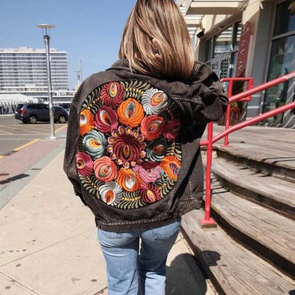 Jackets & Blazers - Womens Black Denim Oversized Embroidered Jean Jacket sz xl